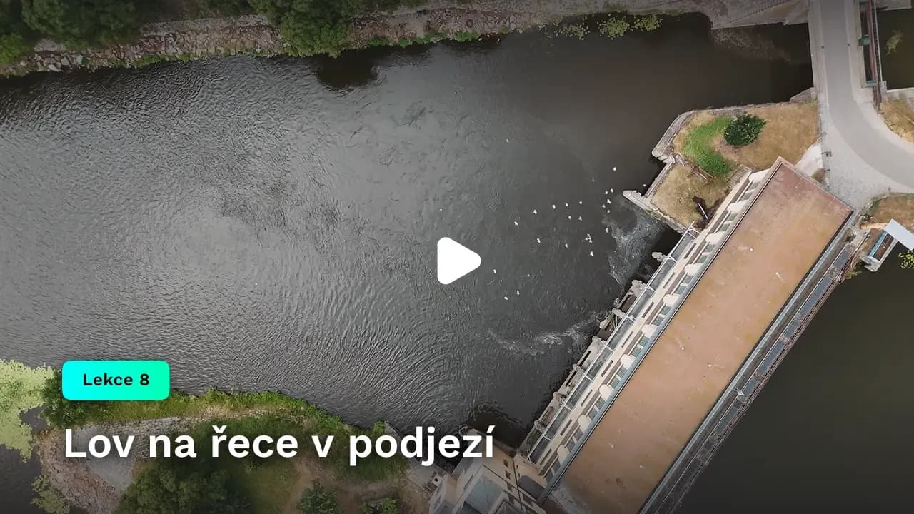 Lov na řece v podjezí